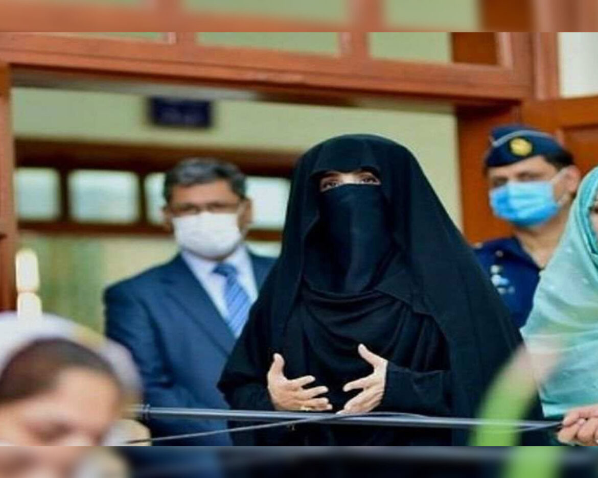 Bushra-bibi-Imran-khan-meeting