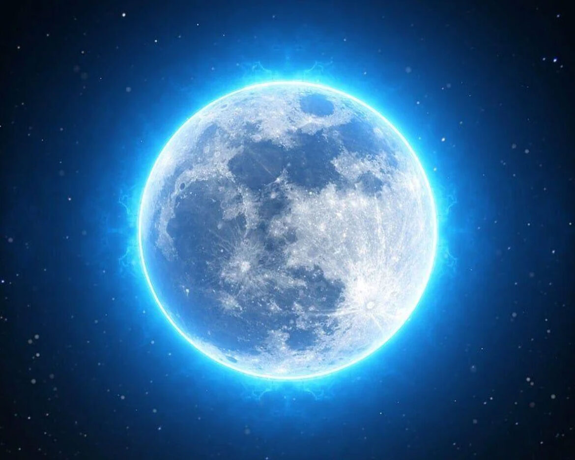 Rare-Blue Supermoon-on-30-August