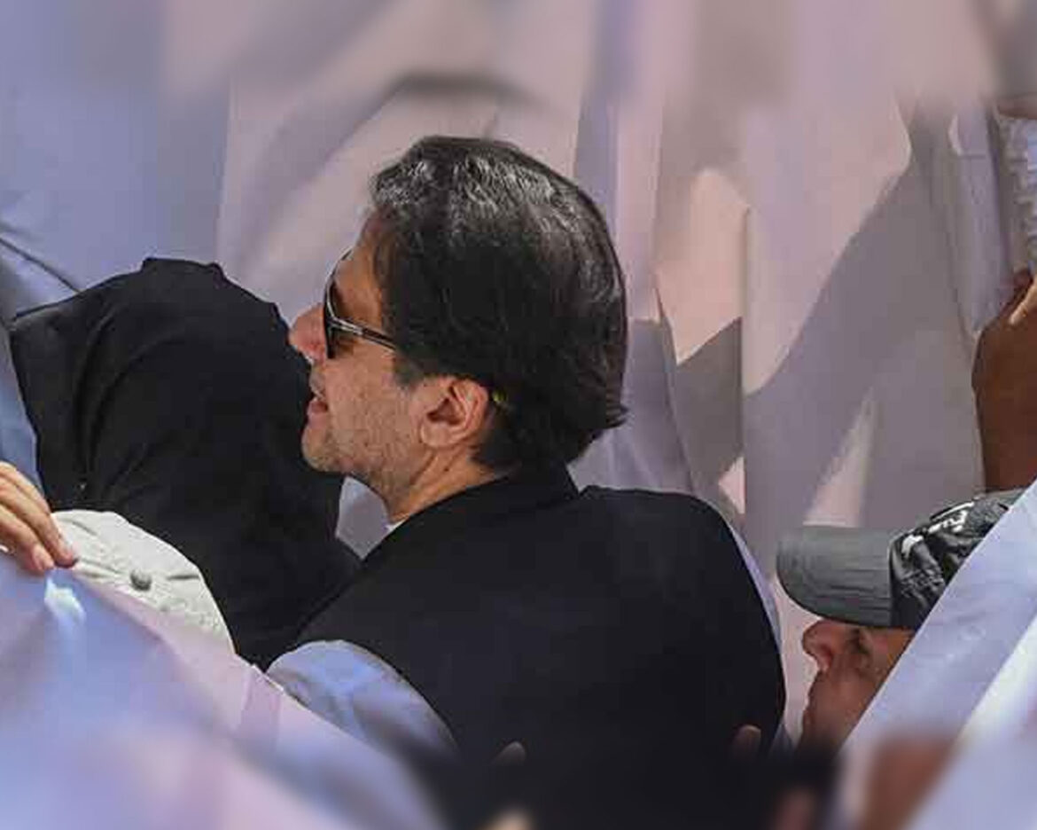Imran-Khan-Acuused-in-may-9-cases