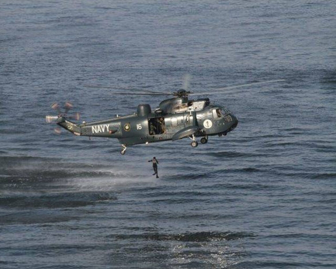 Pakistan-Navy-Helicopter-Crashed-in-Gwadar