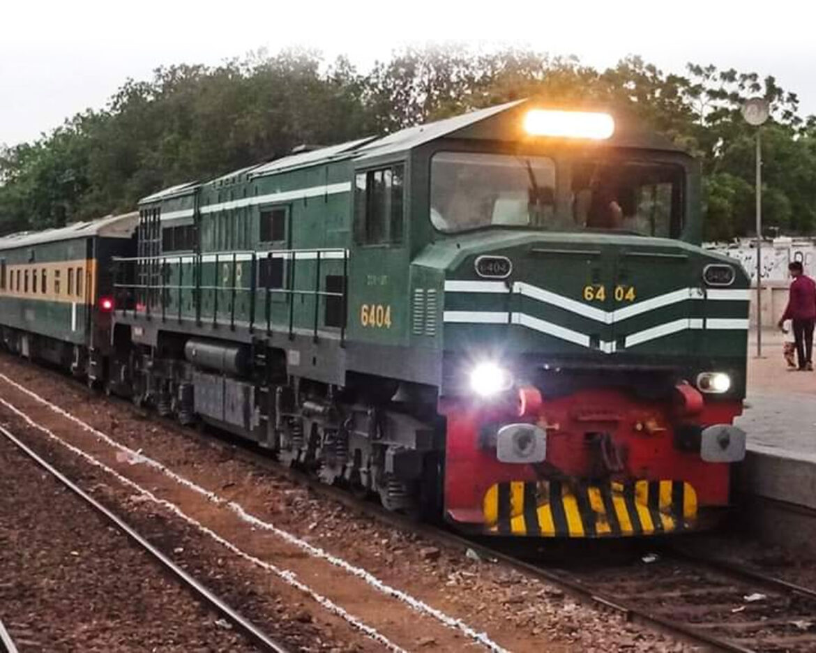 Pakistan-Railway-Fares-Increased-5-Percent