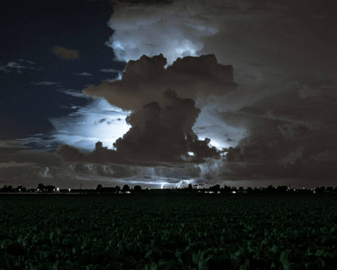Strange-Light-Before-Morroco-Earthquake