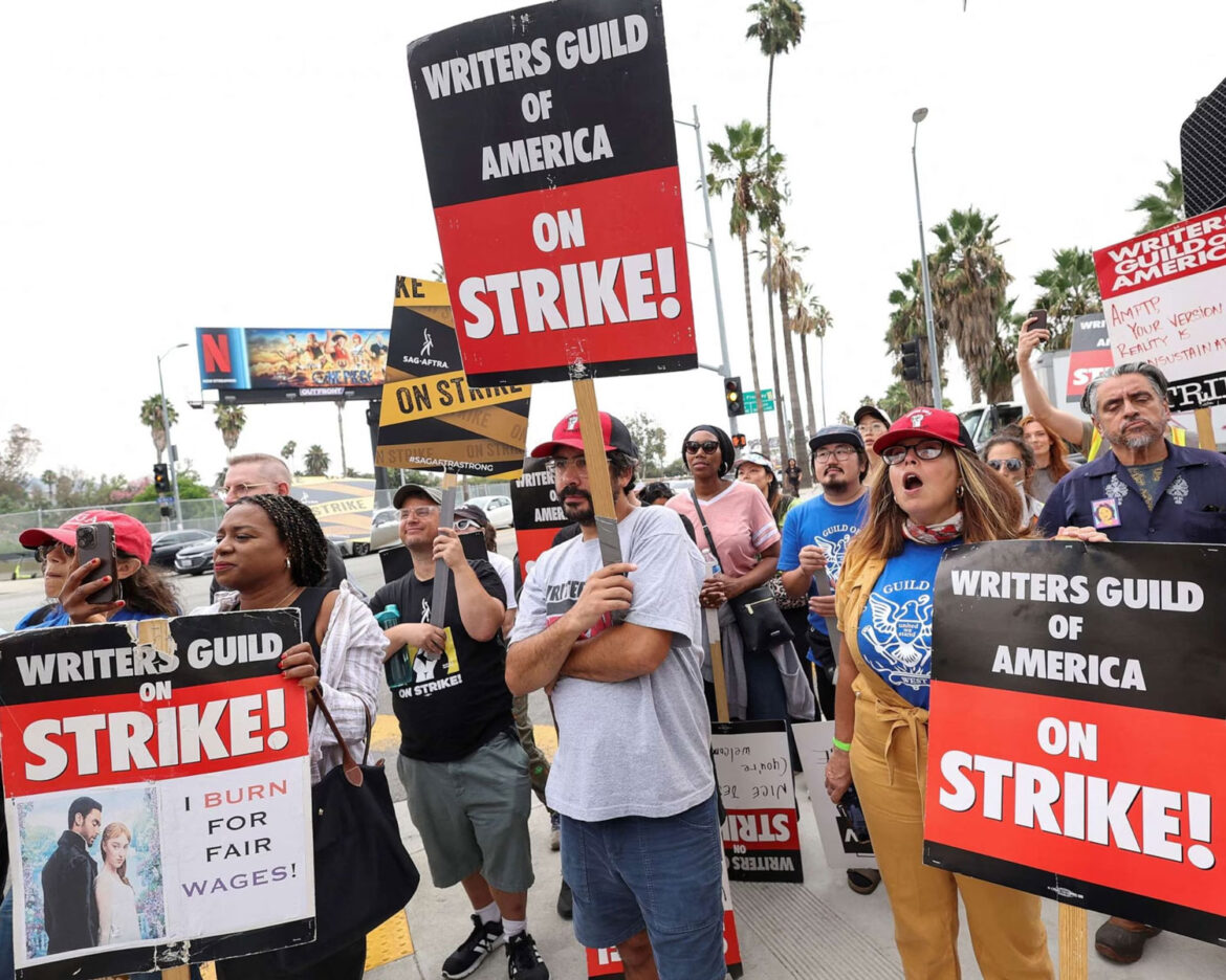 Writers-Guild-of-America-Reaches-Tentative-Deal-to-End-146-Day
