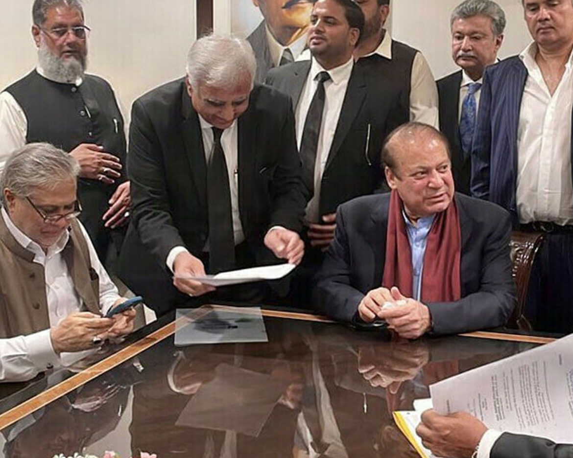 clear-path-in-Avenfield-and-Azizia-nawaz