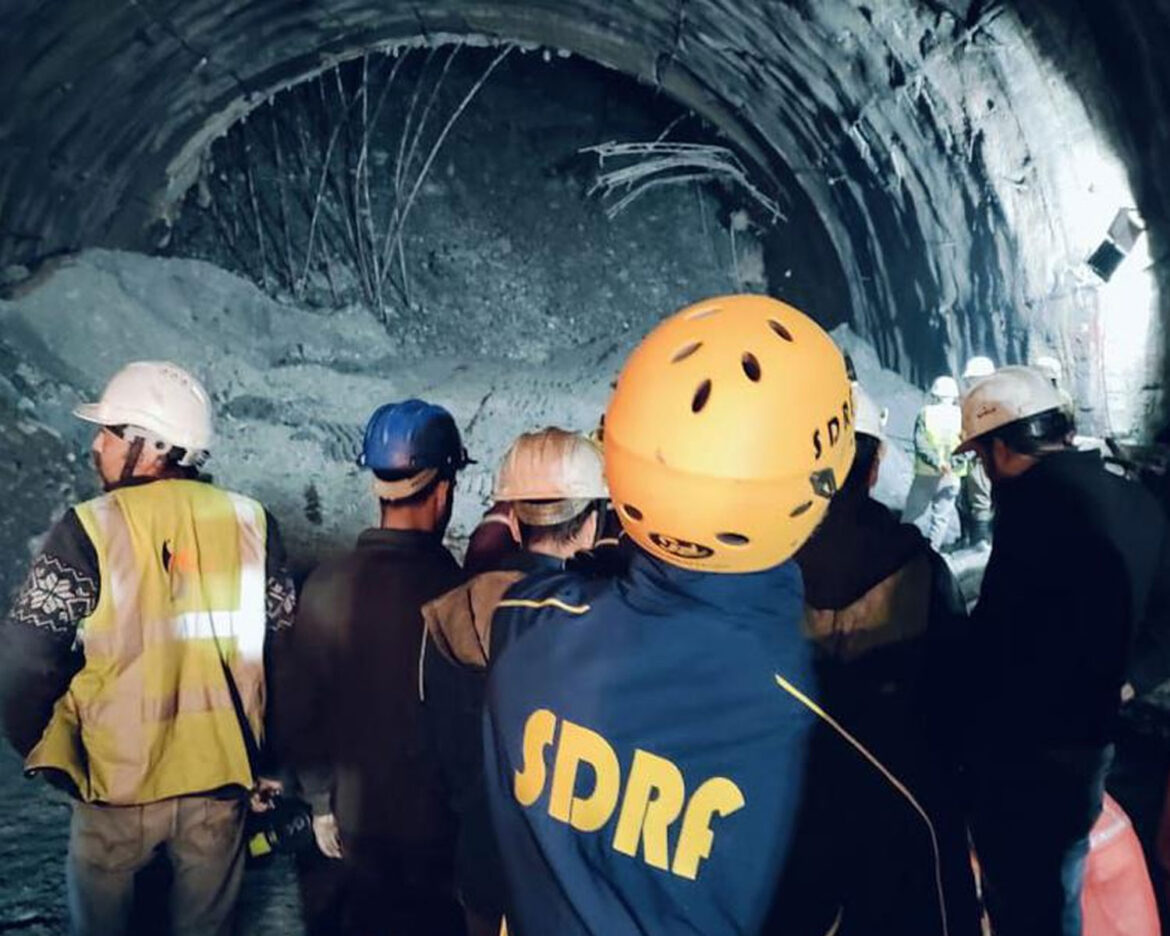 Tunnel-collapse-in-india-utterkashi