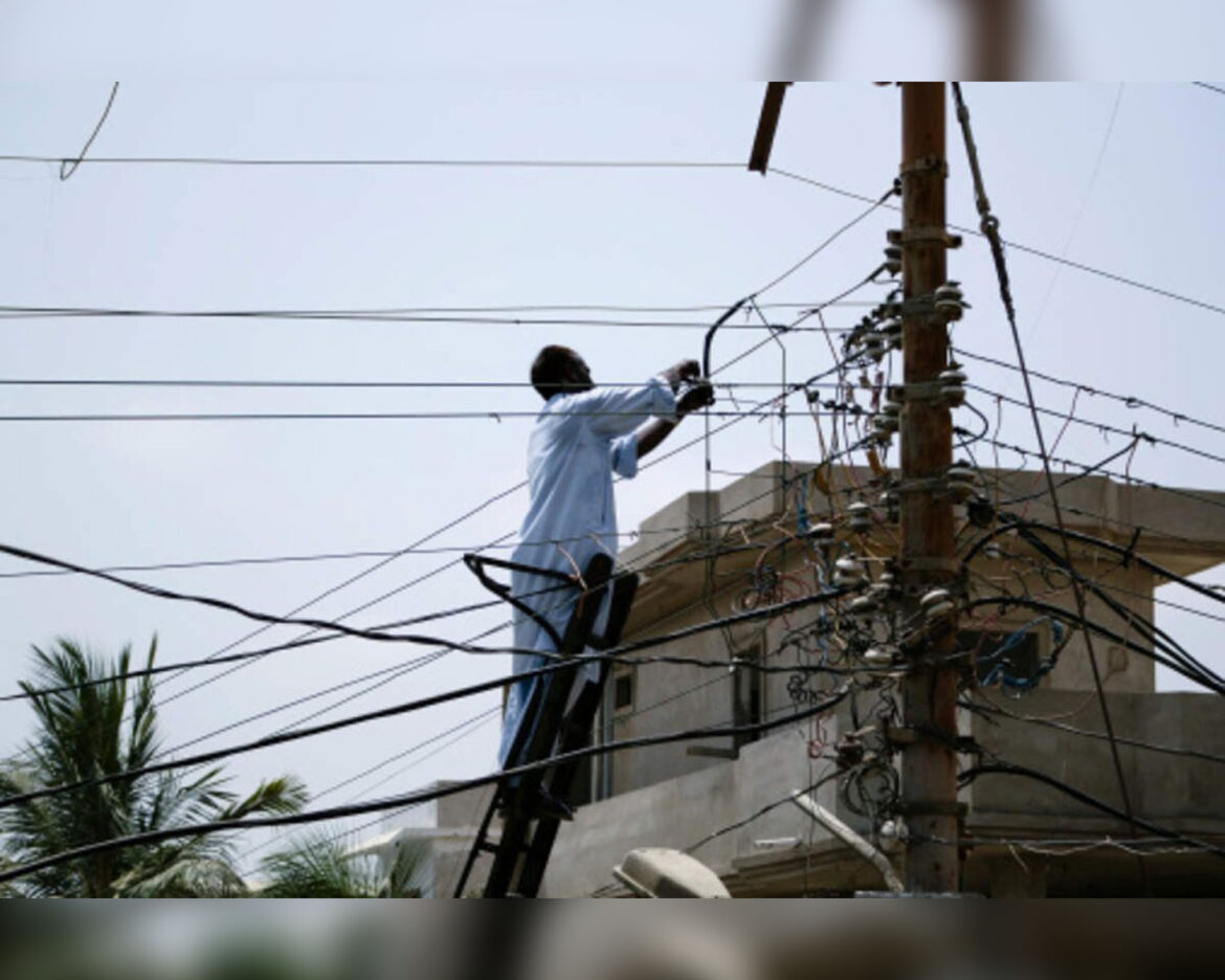 Electricity-theft-and-nepra