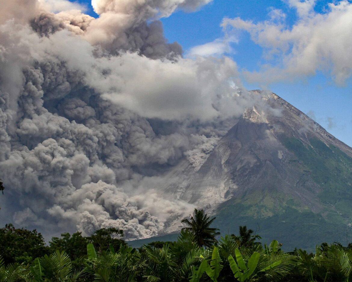 Indonesia-Volcano-Erupt-Merapi-