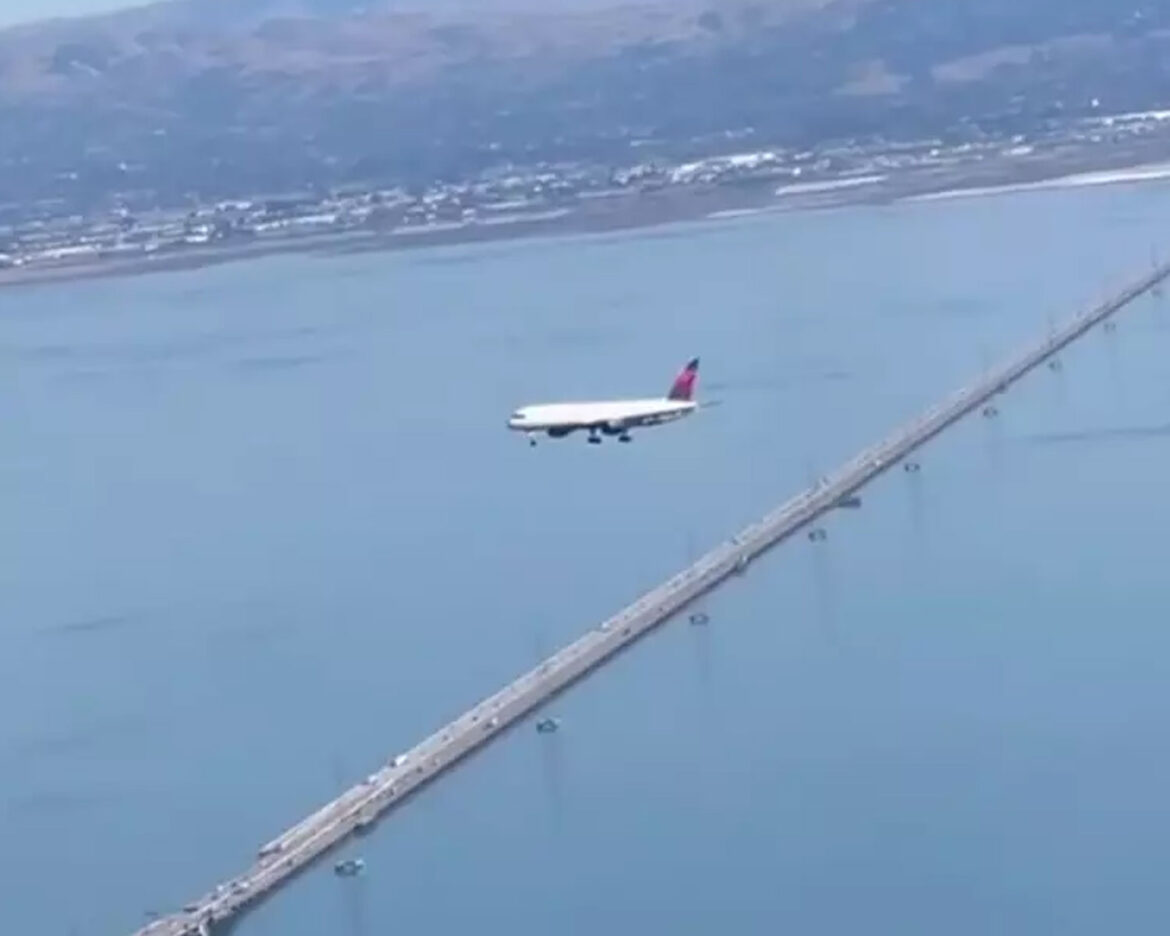 Airplane-Mid-Air