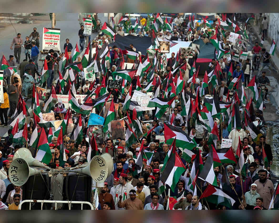 Rally-in-Karachi-for-gaza-genocide