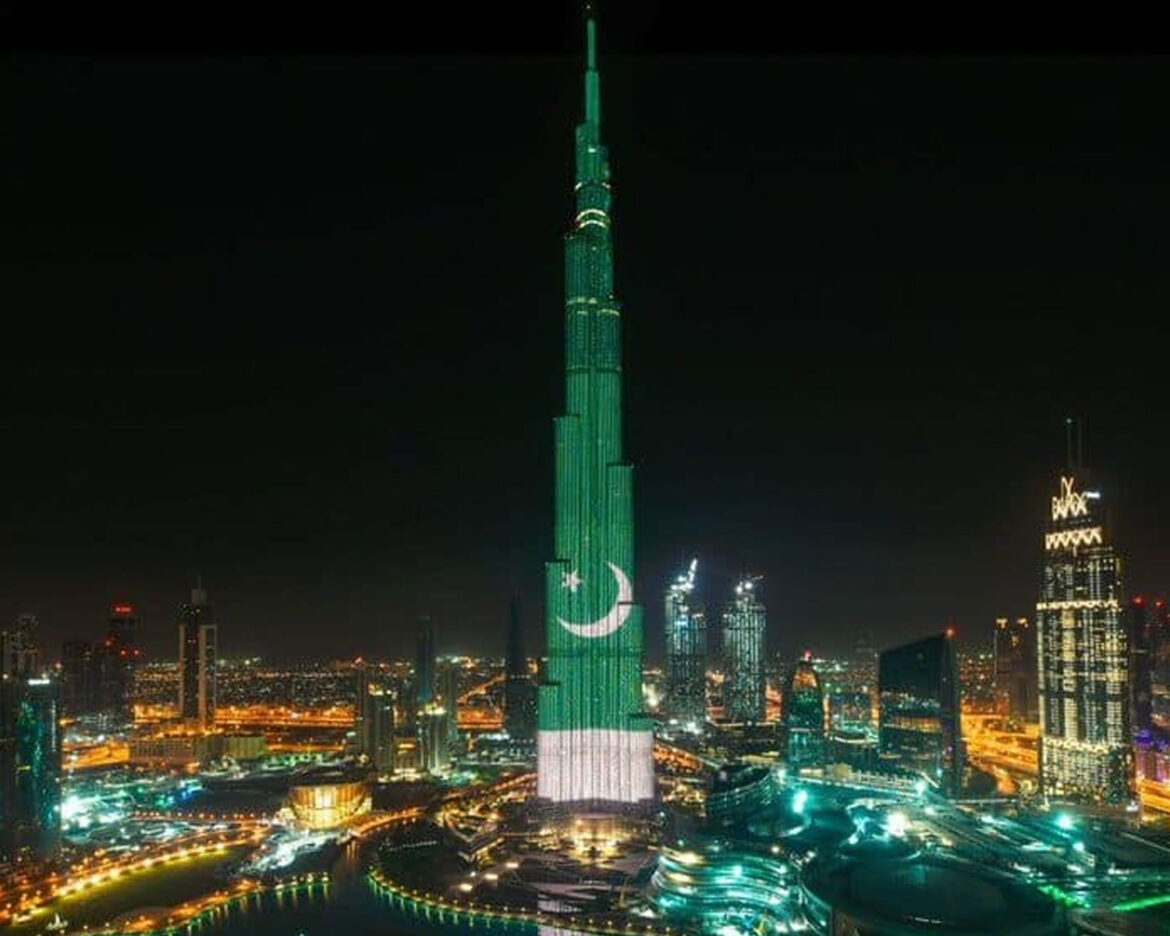 Burj-khalifa-in-Pakistan-colors