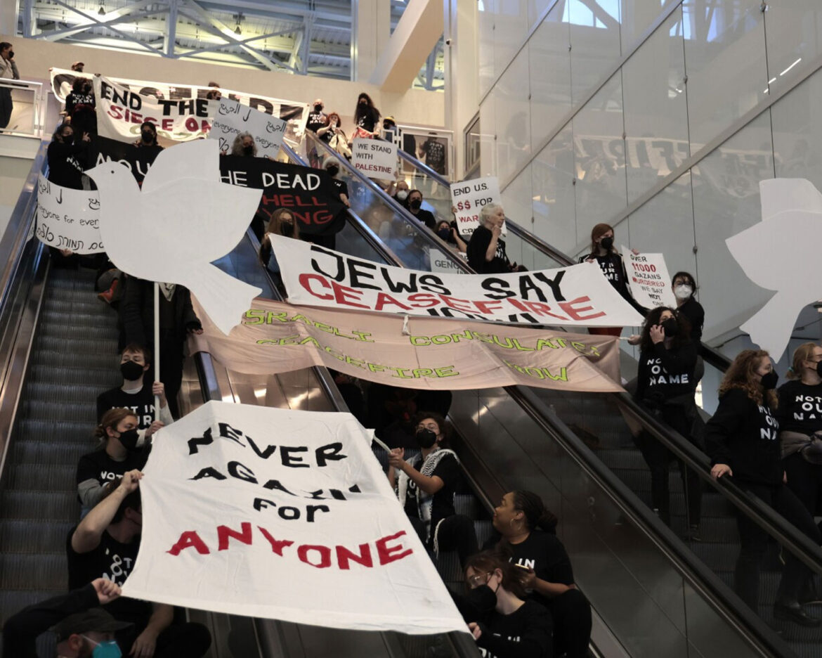 Chicago-Protestors