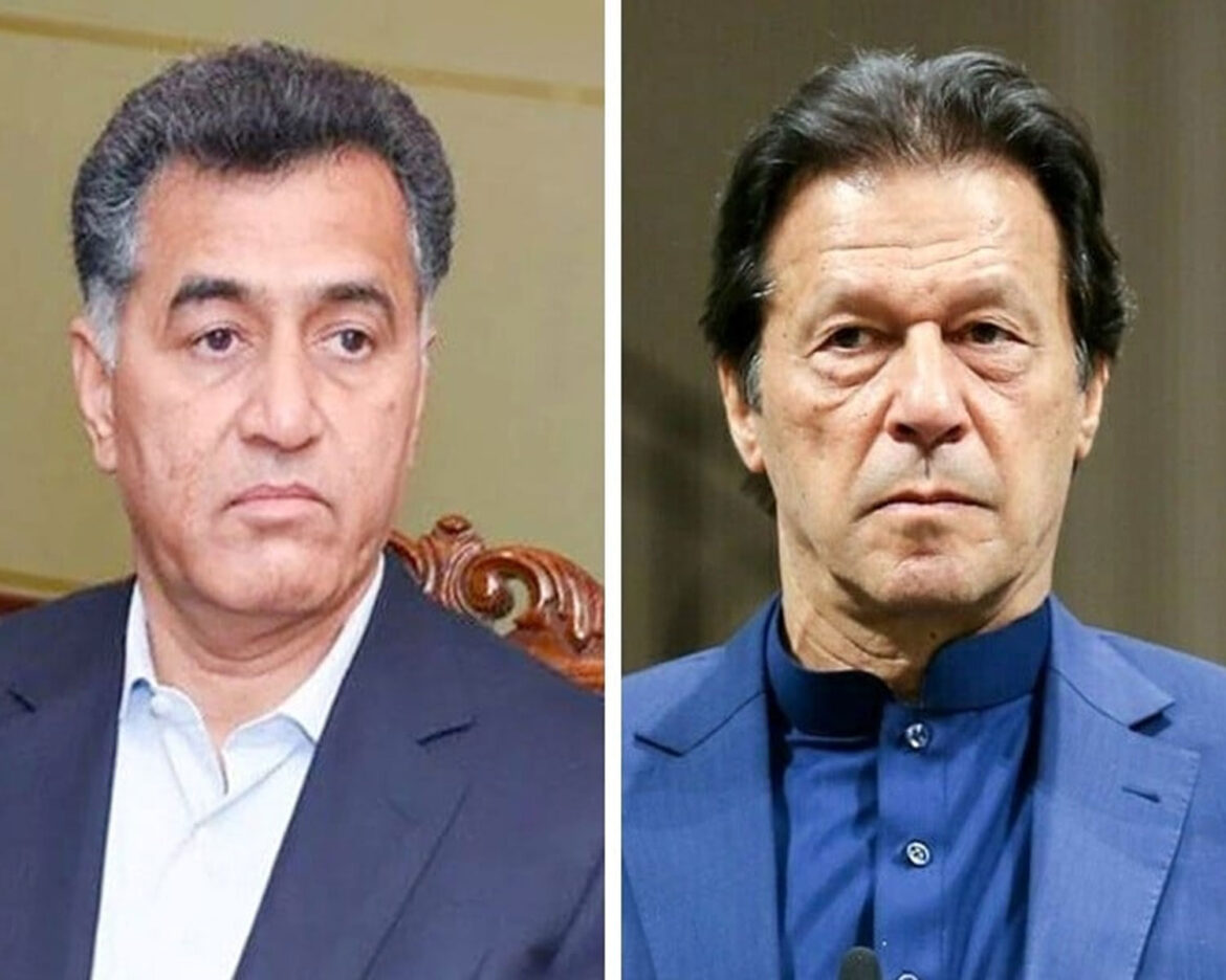 Imran-Khan-and-Faiz-Hameed