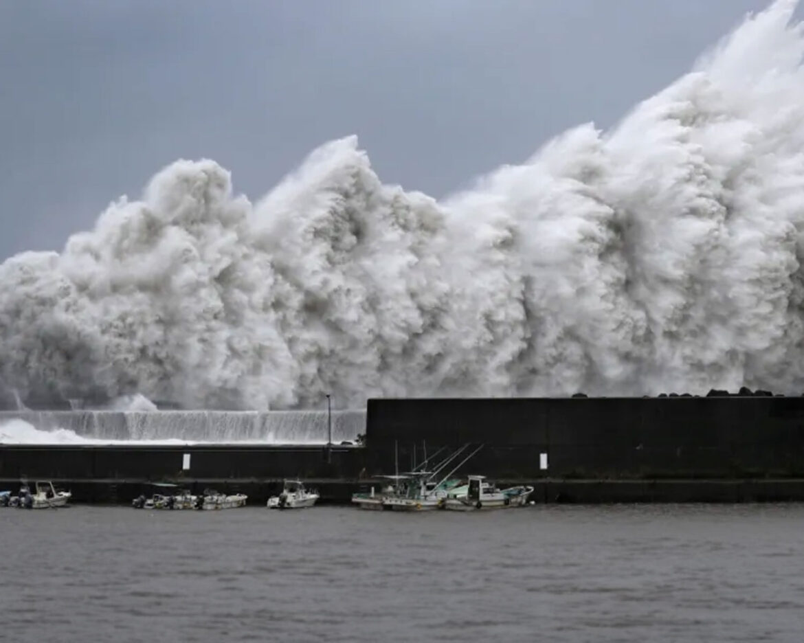 decade-Strongest-Typhoon-in-Japan