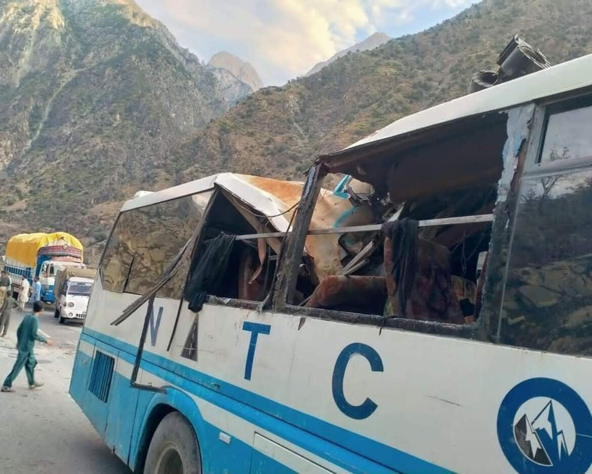 Karakoram-Highway-Landslides