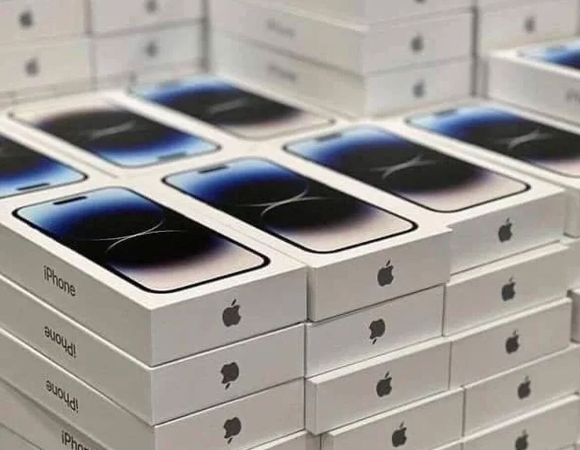 Iphone-airport-customs