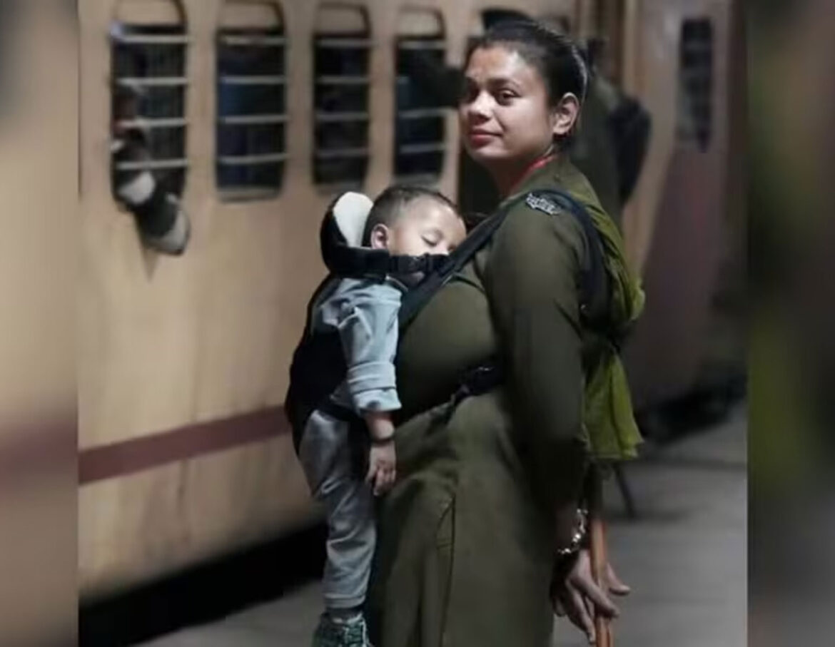 women-with-baby-on-duty